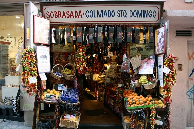 COLMADO - קולמאדו - מכולת מקומית